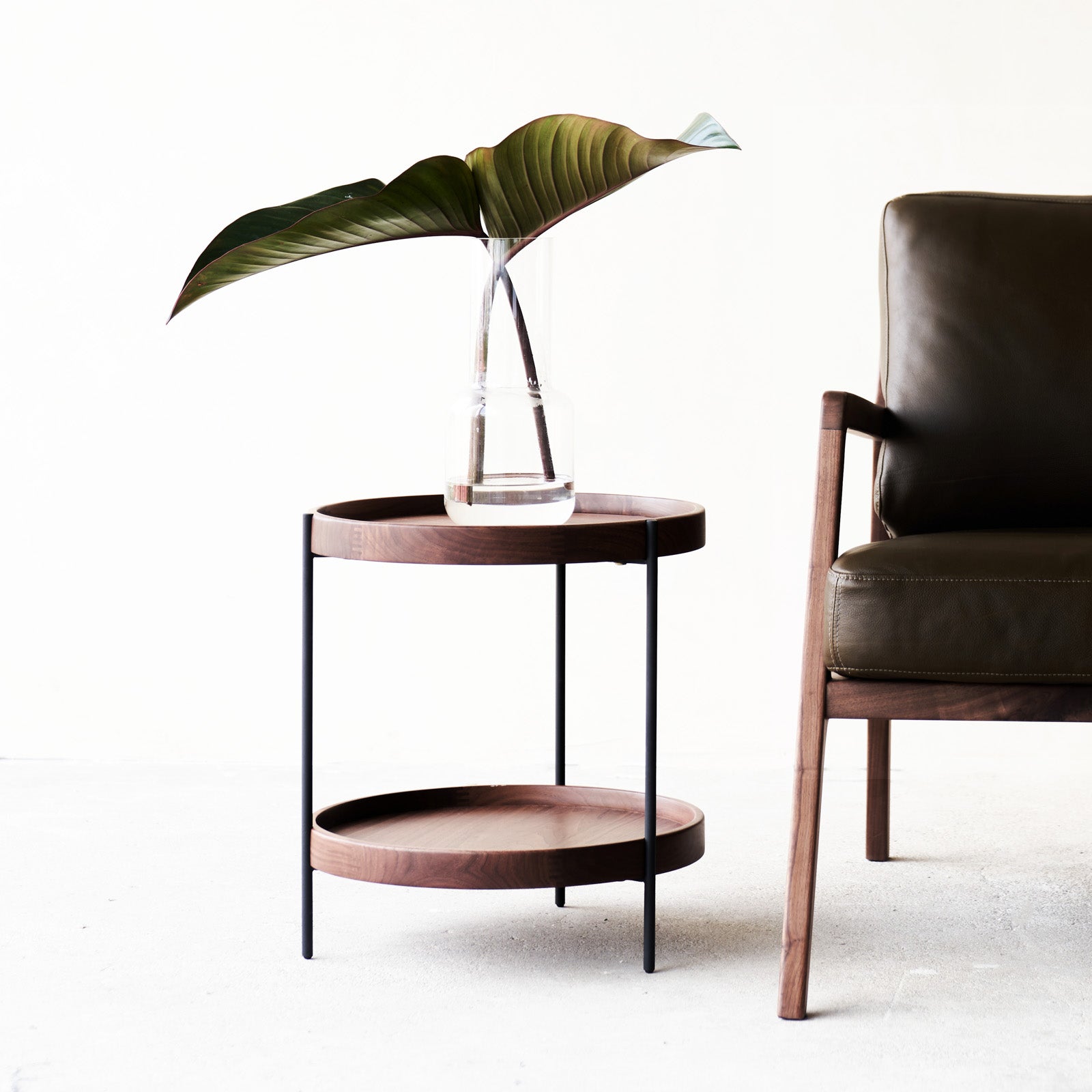 Humla Side Table | Walnut – Originals Furniture