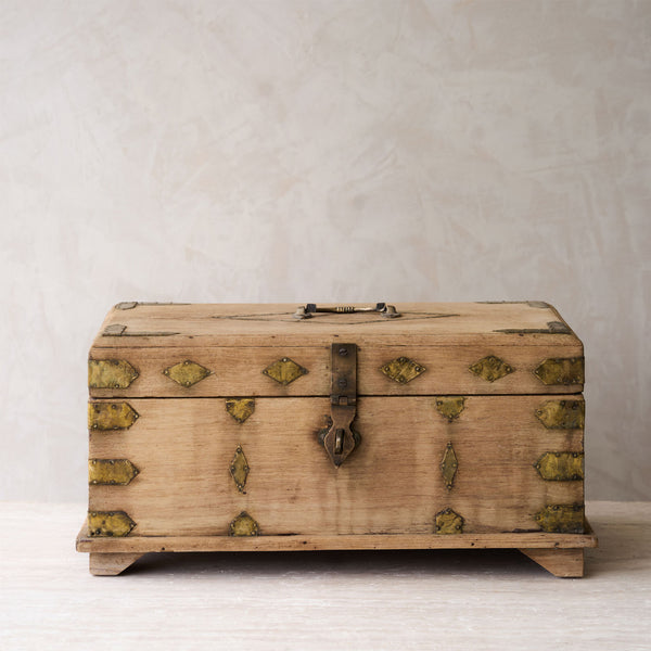 Vintage Chest | Natural