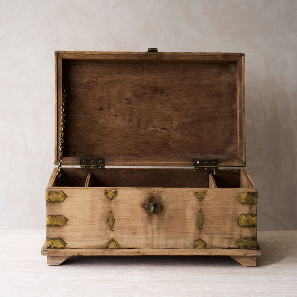 Vintage Chest | Natural