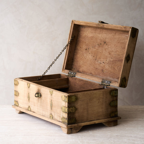 Vintage Chest | Natural