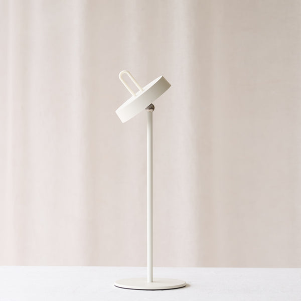 Ampeha Outdoor LED Table Lamp | Cream