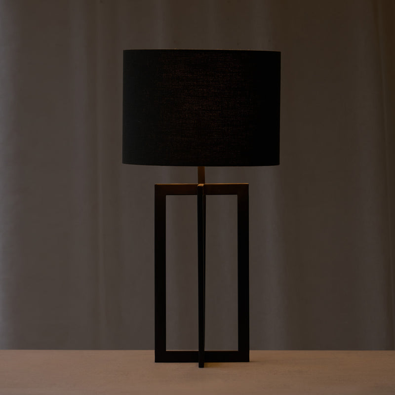 Mace Table Lamp | Black