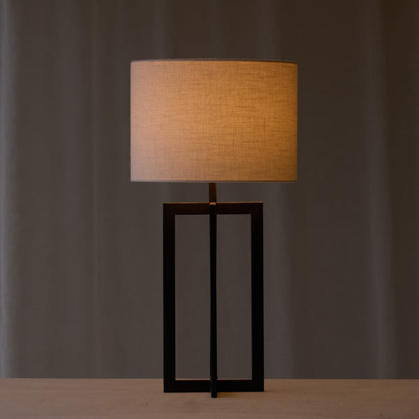 Mace Table Lamp | Black