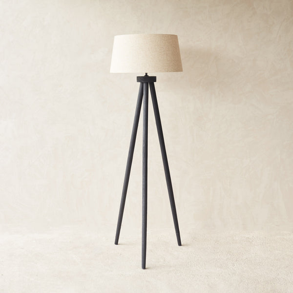 Ilias Tripod Floor Lamp | Black