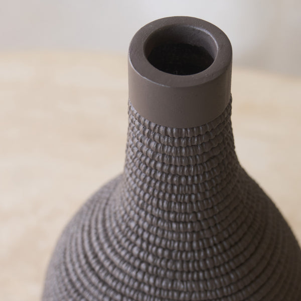 Youna Vase | Brown