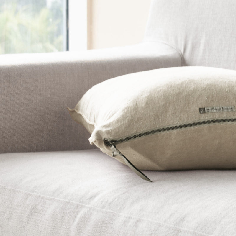 Cushion VV Linen | Orgeat (65 x 65cm)