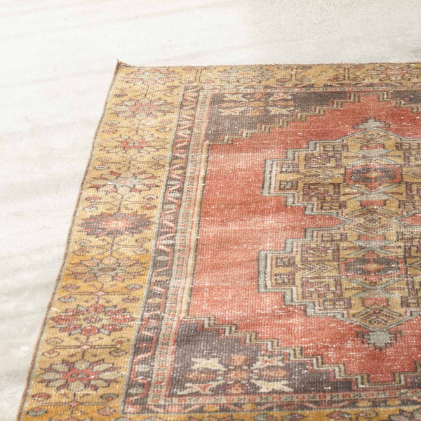 Vintage Anatolian Rug | W111 x L179 cm